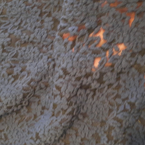 DONNA Suit/top& skirt - Picture 6 of 10